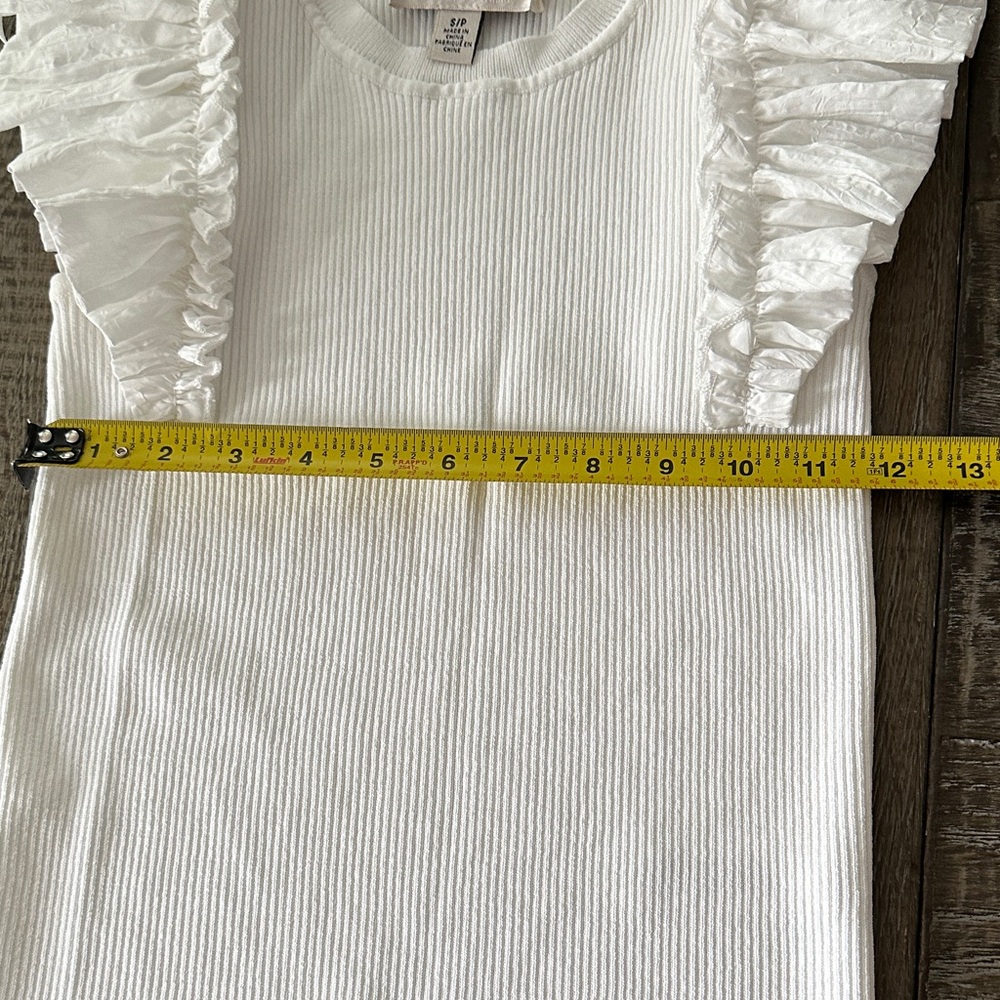 NWOT White Ruffled Sleeve Ribbed Top - Picture 8 of 9